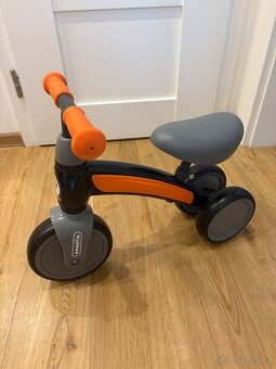 Dětské odrážedlo