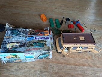 Staré socialistické hračky.