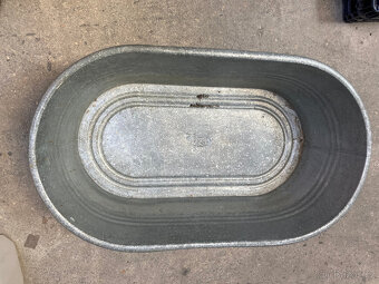 Vana pozinkovaná stará  500 kč