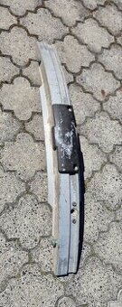 Porsche 996 výztuha předního nárazníku