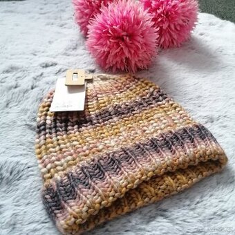 Dámská čepice - nová