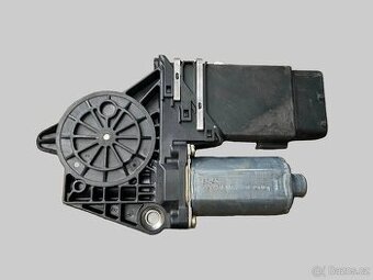 Levá přední stahovačka s motorkem Octavia 1 104411302