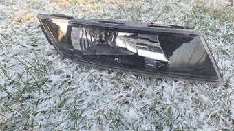 Levá přední mlhovka Škoda Superb 3  3V0941699