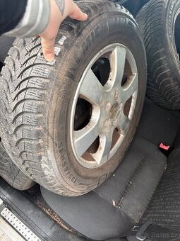 Prodám kola R15 5x100 gumy na dojetí..