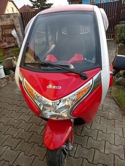 Elektro téměř nová tříkolka