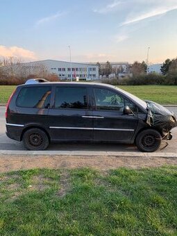 Citroën C8 2.0 HDi 2011 – POJÍZDNÉ,bourané, 7 míst, tažné