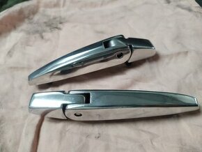 škoda zadní panty kapoty