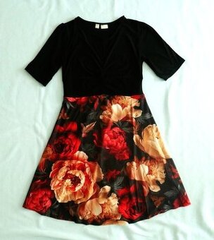 Elastické květované šaty s pivoňkami, vel. 38, zn. Bodyflirt