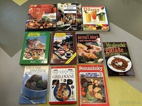 Sada kuchařek a knih s recepty