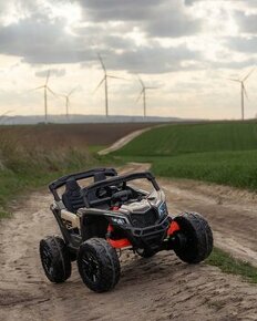 Buggy CAN-AM Maverick RS 4x200W | khaki/černá