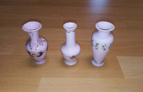 Vázičky (miniatury) z růžového porcelánu