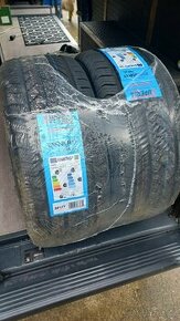 Nové celoroční pneu Superia 245/45R17 2ks