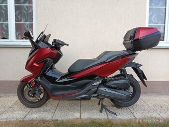 Honda Forza 125