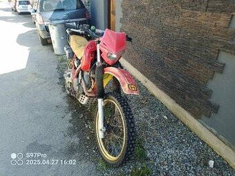 Honda Dominátor 650
