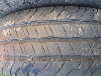 Letni pneu 225/75 R16c 118/116