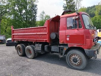 Tatra 815 6x6 sklápěč