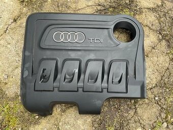 Kryt motoru audi