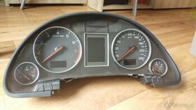 Přístrojová deska Audi A4