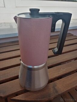 Retro kávovar, moka konvička