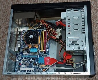 PC na díly s deskou GIGABYTE GA-MA770-UD3