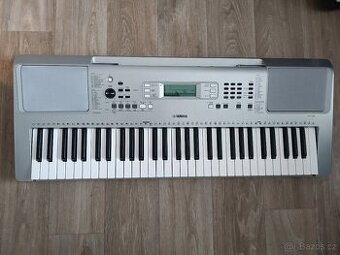 Klávesy Yamaha