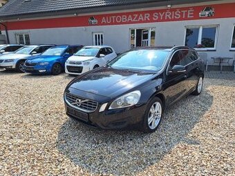 Volvo V60 2.0d 120KW D3 Servisní kniha - 1