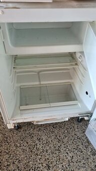 Lednička s mrazákem Ikea vestavná