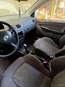 Prodam sedacky polosporty komplet Skoda Fabia GT