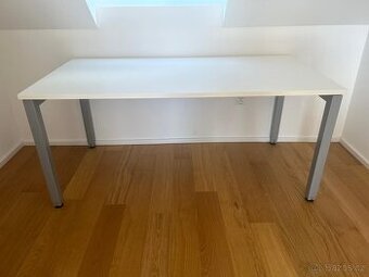 Nastavitelné stoly – 160×80 cm – k dispozici 2 kusy