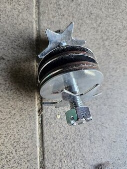 Jawa 250, pérák