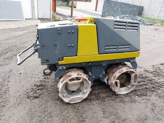 Jěžkový válec Bomag BMP 851