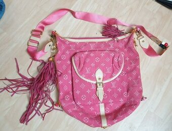 Růžová kabelka LV