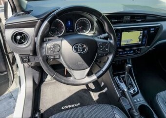 Prodám Toyota Corolla, 1.6 automat