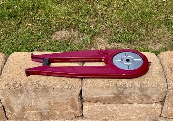 ČZ 125 175 250 - kryt řetězu