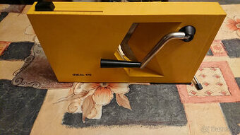 Kráječ retro ruční Ideal 172