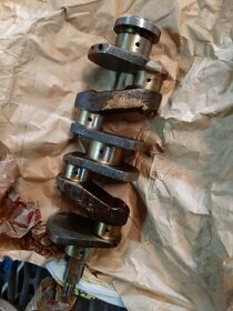 FIAT 850 kliková hřídel nepoužitá prvovýroba NOVÁ originál