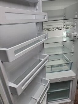 dvoudvéřová lednice Liebherr, 160cm výška