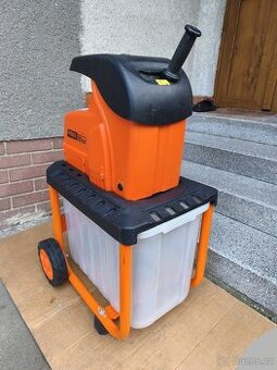 Prodám elektrický Zahradní drtič Powercut 2500...