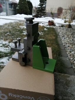 Prodám výškově stavitelný suport na soustruh MN80,Mahos