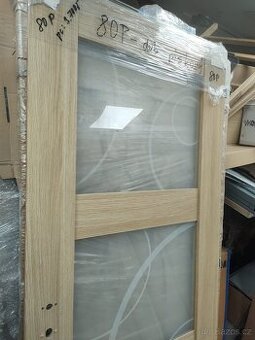 Interiérové dveře prosklené, DUB, 80 Pravé - nové