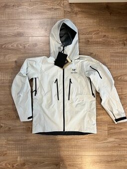 Arcteryx Alpha SV Jacket Men Gore-Tex – bílá krémová
