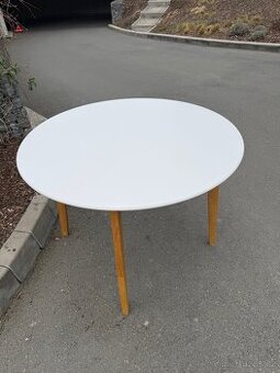 Jídelní stůl ,průměr 105 cm