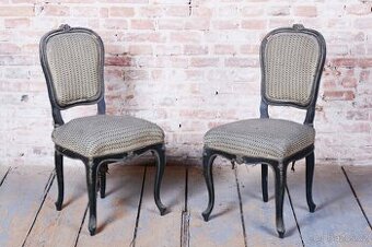 Pár židlí z období Ludvíka Filipa