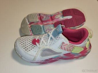 Tenisky vel. 34 (vhodné do tělocvičny) Decathlon