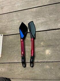 CNC hliníkové zrcátka na motorku