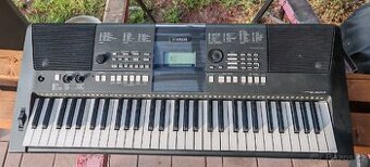 Prodám málo hrané klávesy Yamaha Psr E423.
