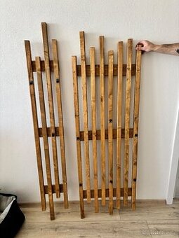 Dřevěný věšák na zeď - 1
