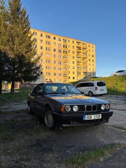BMW E34 520i