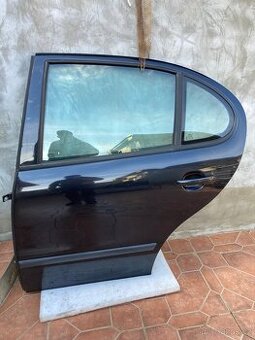 Levé zadní dveře Seat Leon 1m