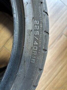 Letní pneu 225/40 R18